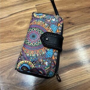 SakRoots Womens Artist Circle Faux Leather Zip Around Clutch Wallet